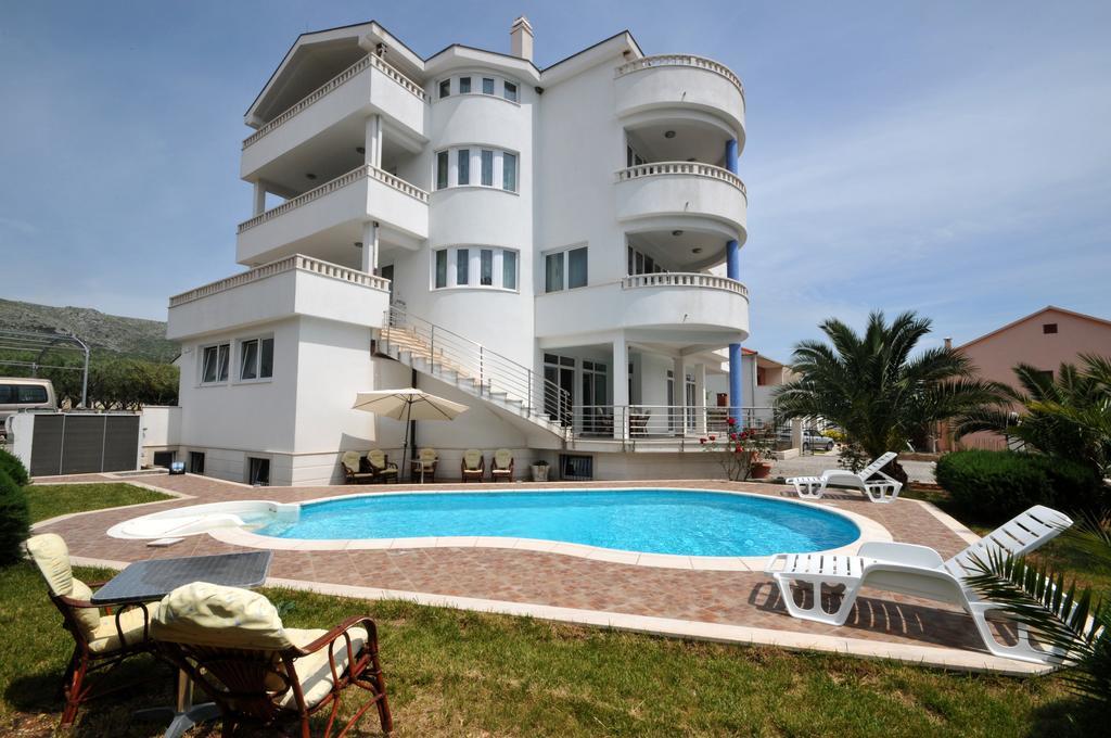 Apartments Villa Lida Trogir Exterior foto